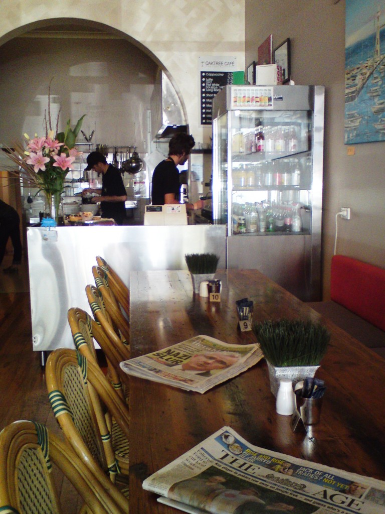 oaktree cafe inside