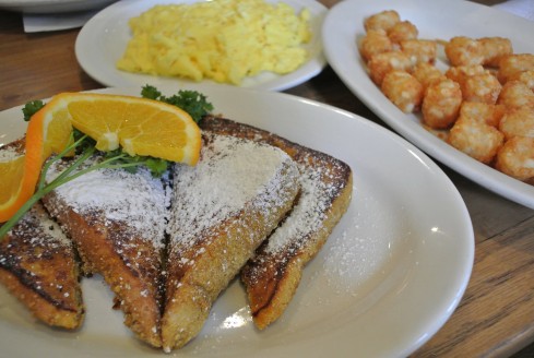 french toast breakfast at Jinky's Cafe