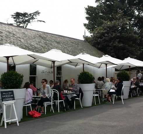 alfresco at the stables of como